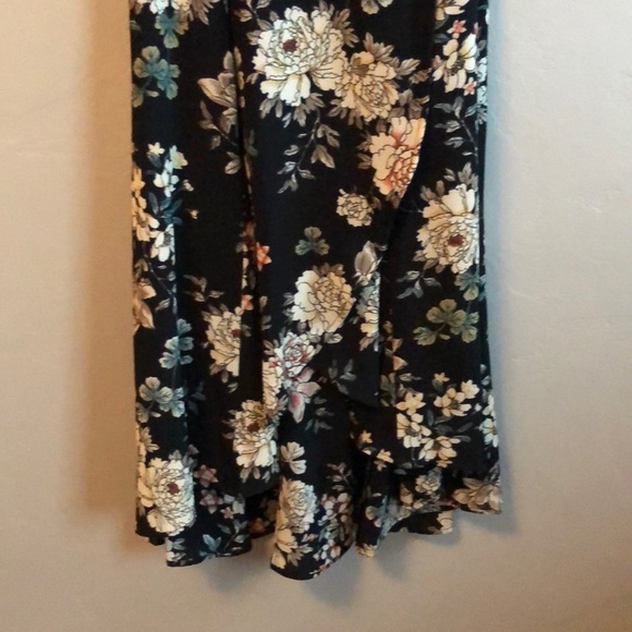 Bobeau floral wrap dress - Picture 3 of 7